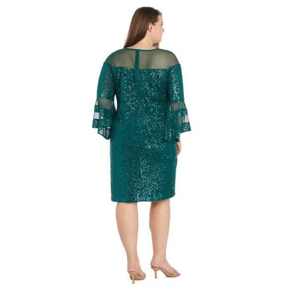 NWT R & M Richards Short Emerald Sequin Dress with Bell Sleeves - Plus size 22W - Picture 2 of 3